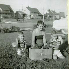 Barron - Twins Bill Don abt 1953 Cisco.JPG